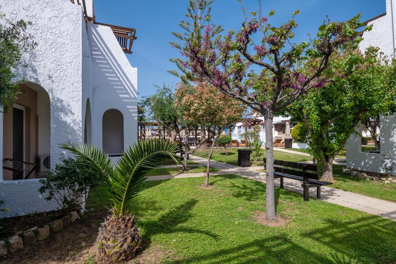 Gaia Village Тігакі Екстер'єр фото